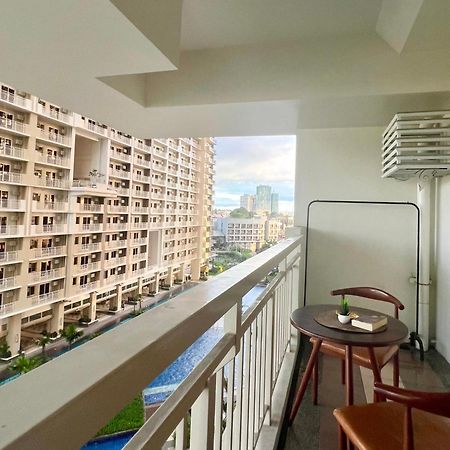 Brixton Place, Weston Tower マニラ市 エクステリア 写真