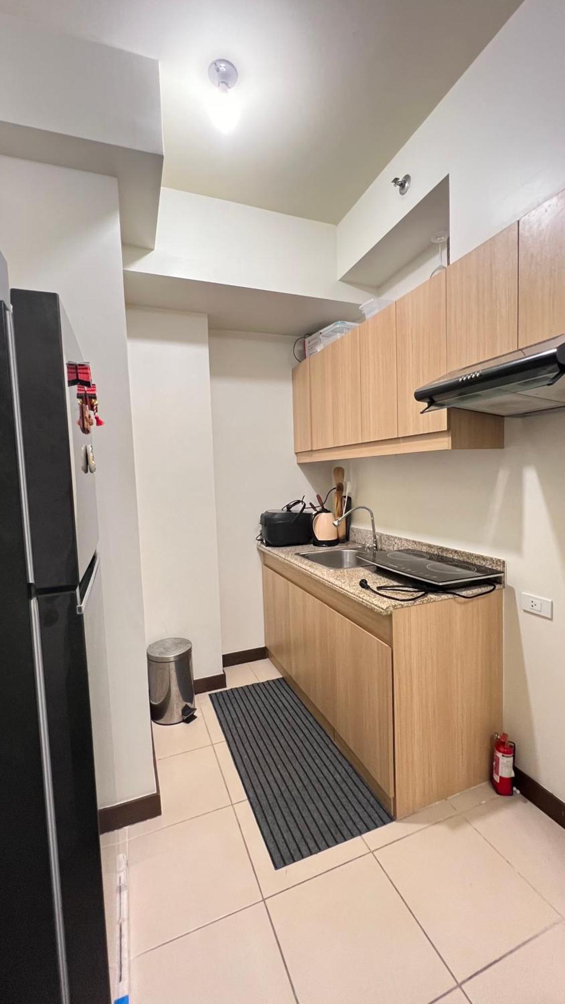 Brixton Place, Weston Tower マニラ市 エクステリア 写真