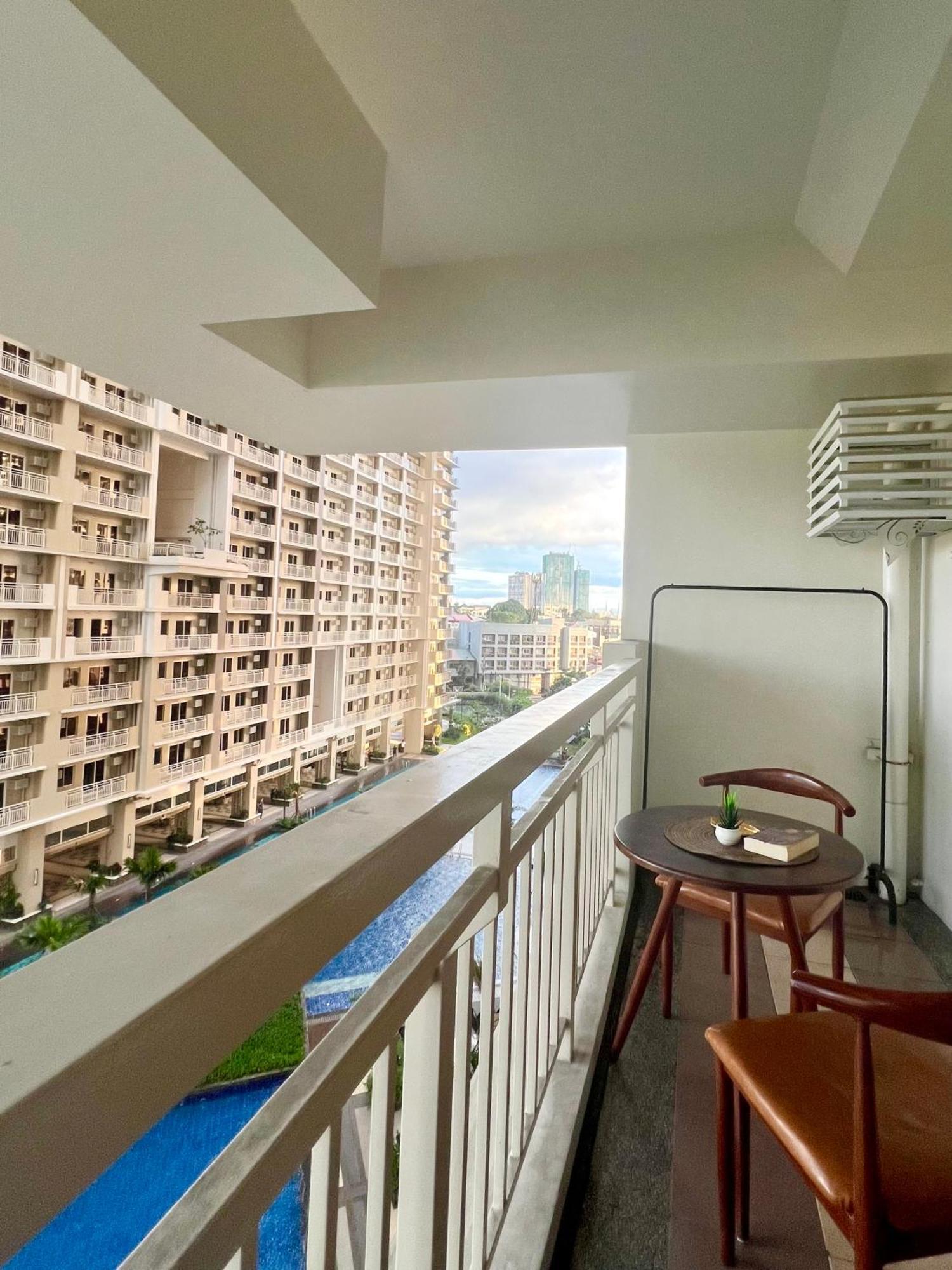 Brixton Place, Weston Tower マニラ市 エクステリア 写真